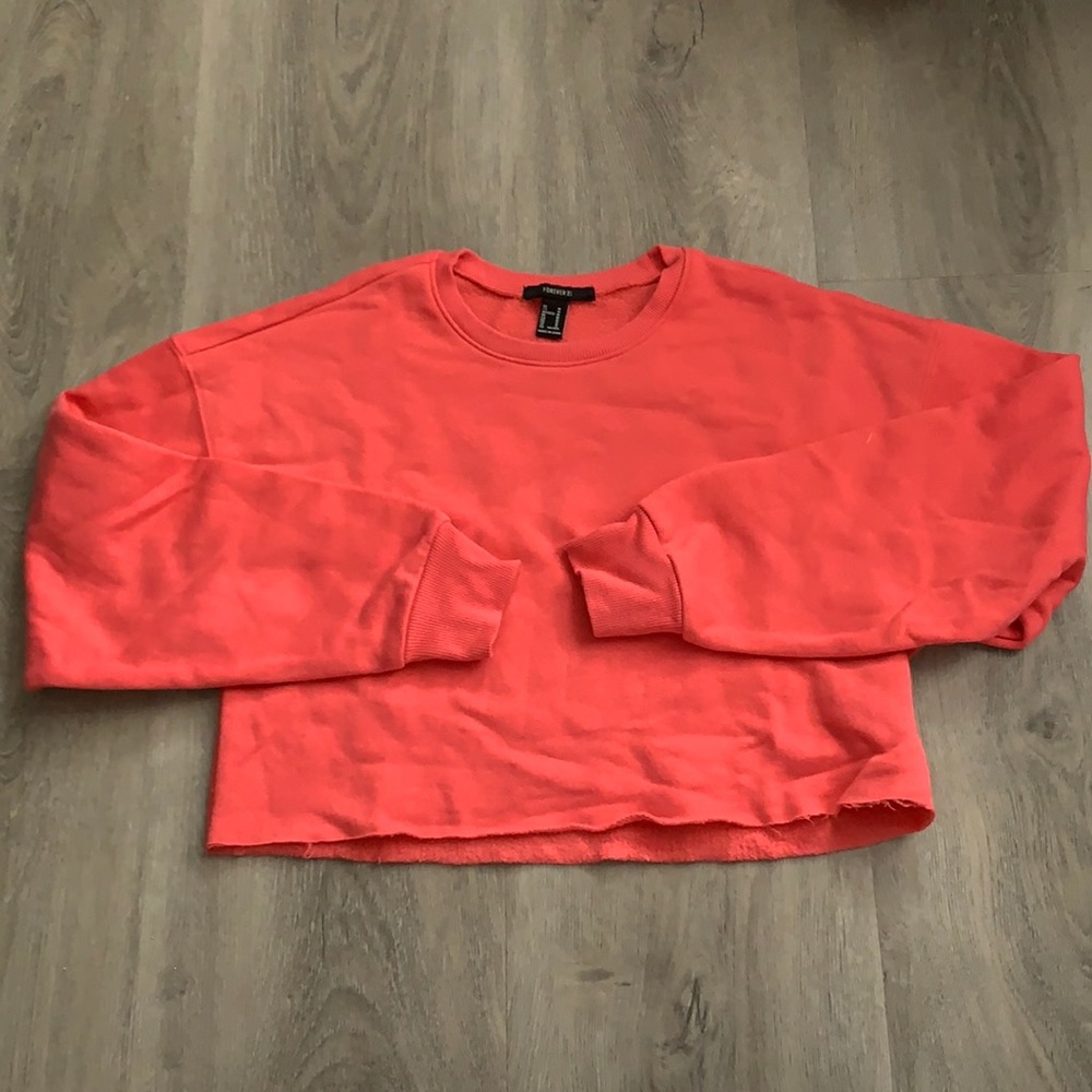 • Forever 21 Cropped Sweater•